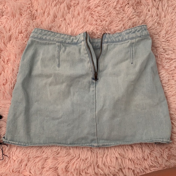 PacSun Jean skirt with zipper in the back - Picture 2 of 4